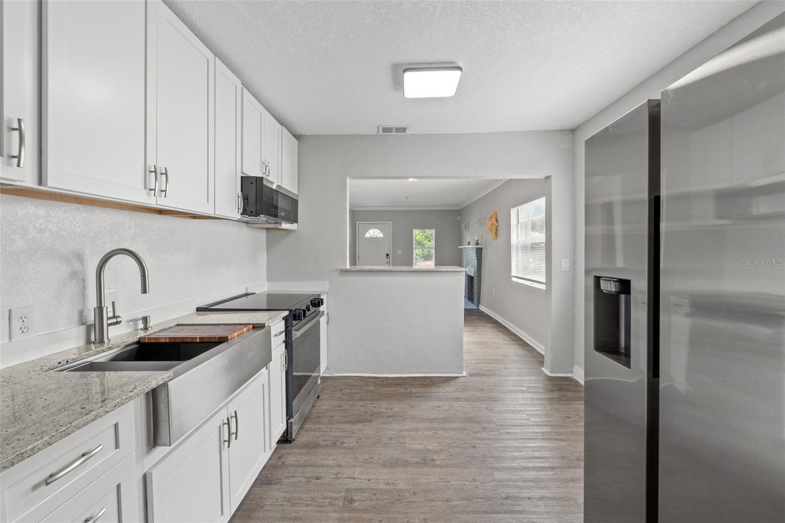 735 27TH AVE W