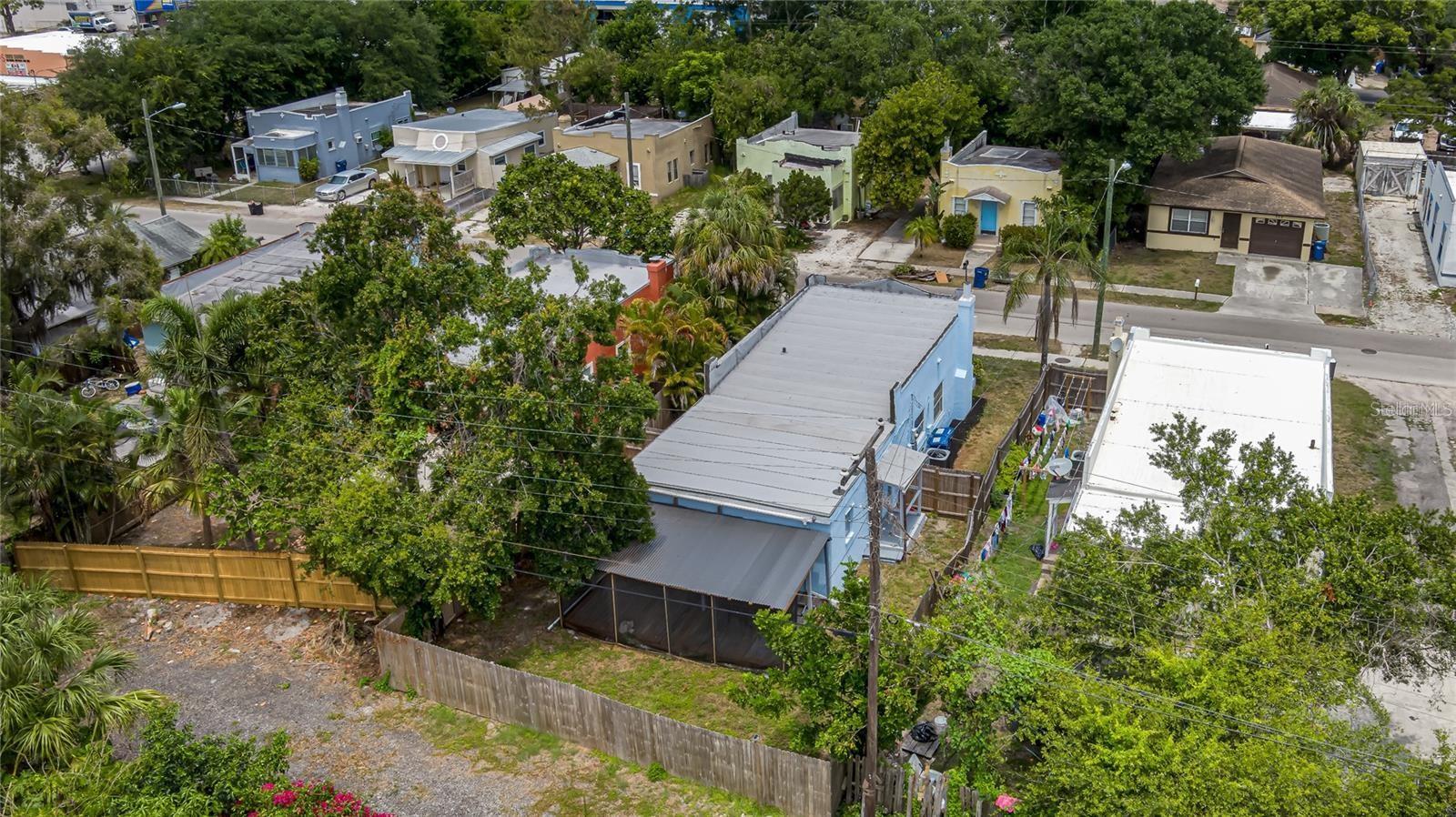 735 27TH AVE W