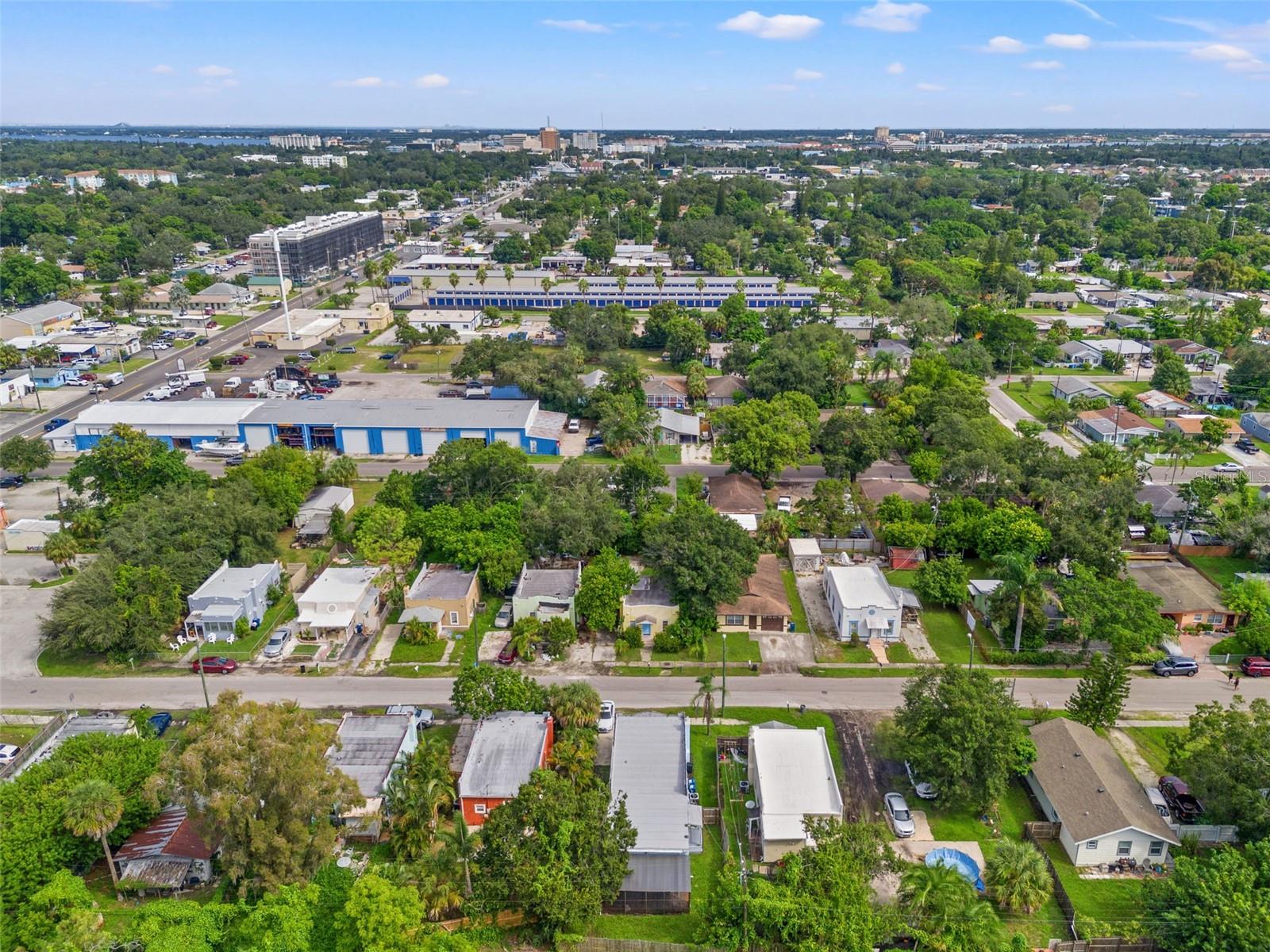 735 27TH AVE W