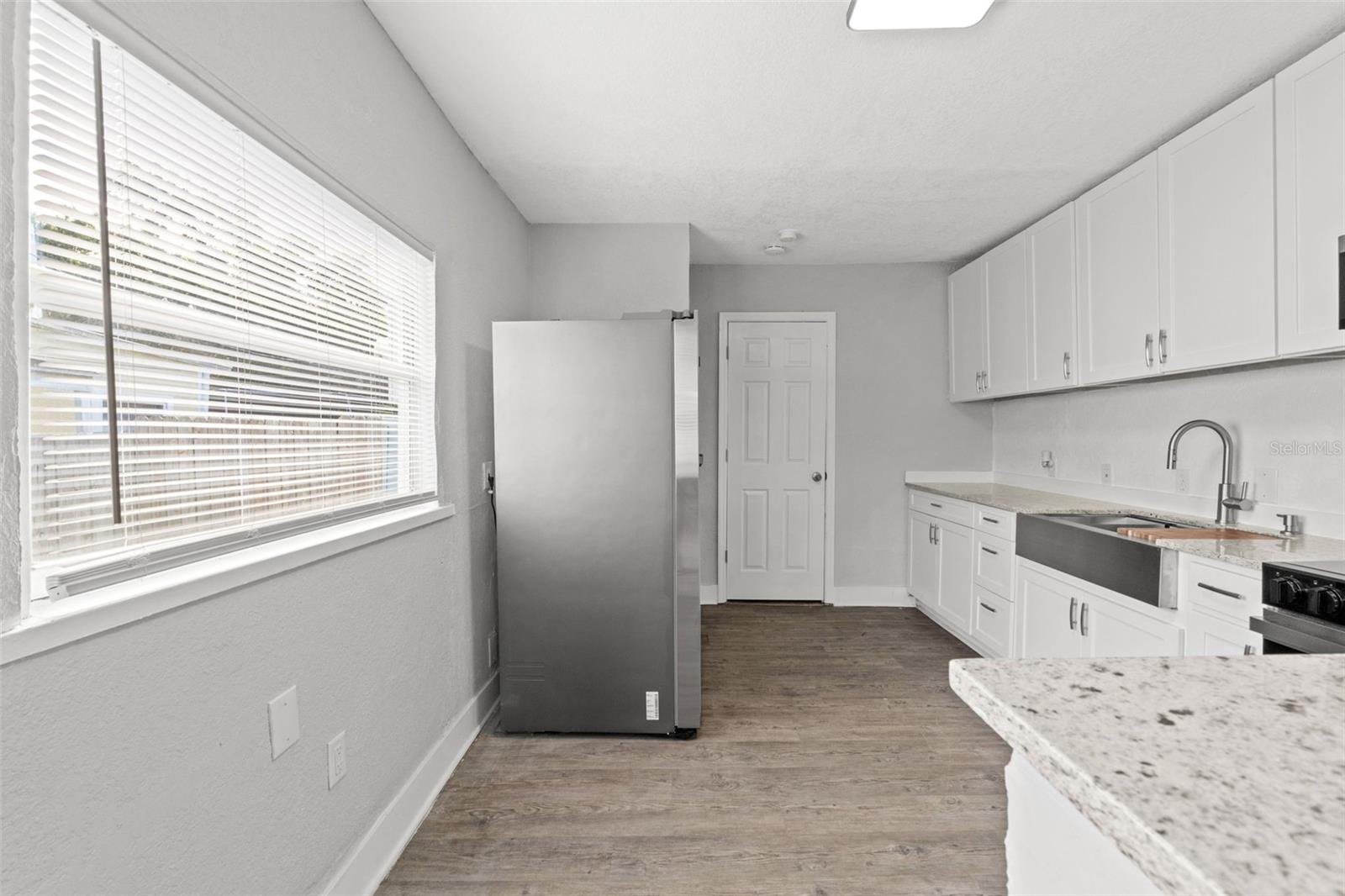 735 27TH AVE W