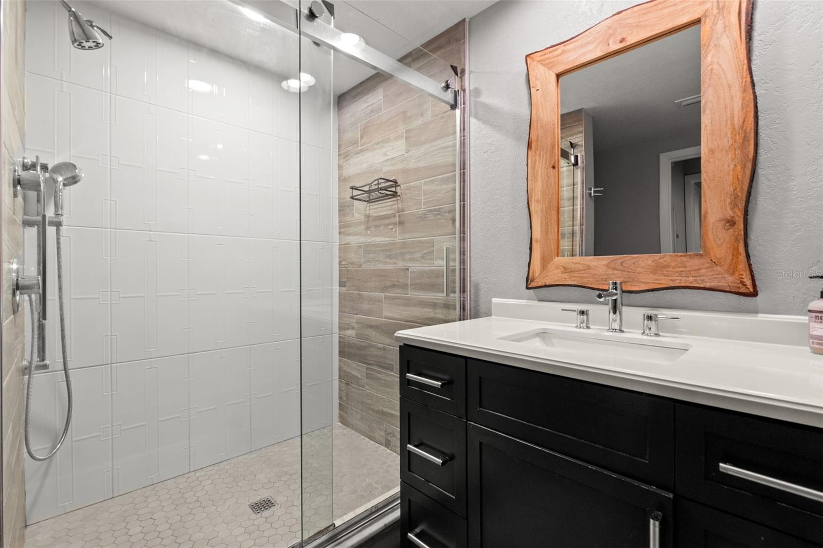 2411 W HORATIO ST #519