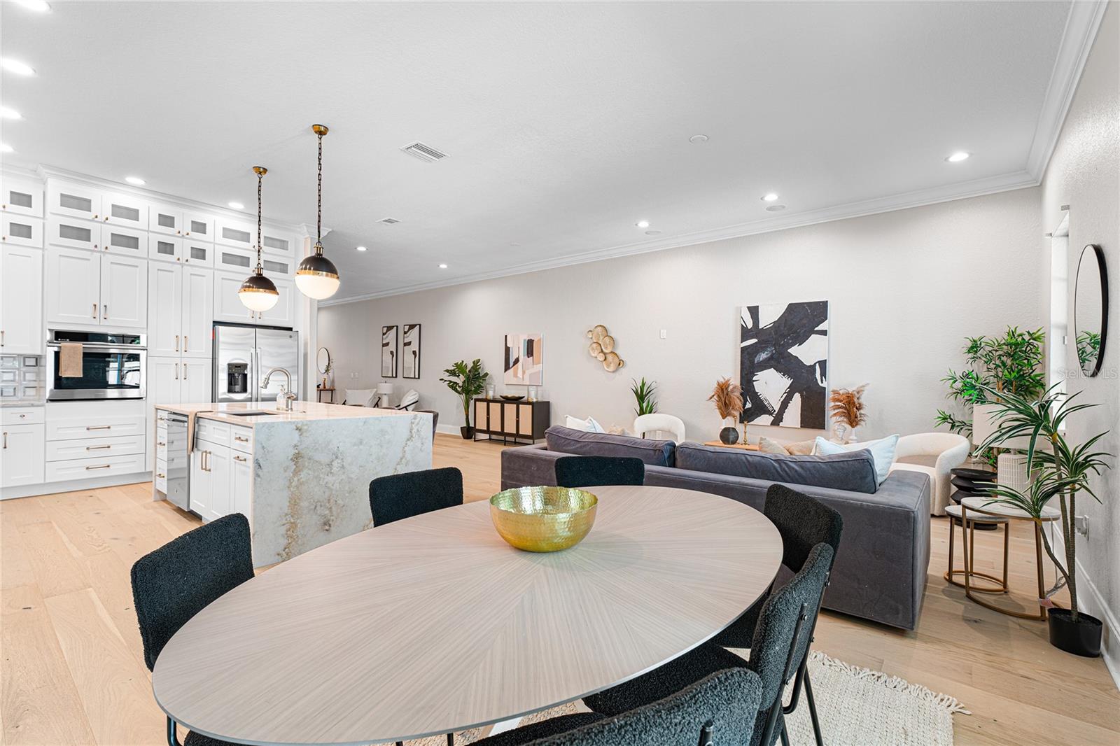 5601 BAYSHORE BLVD #E