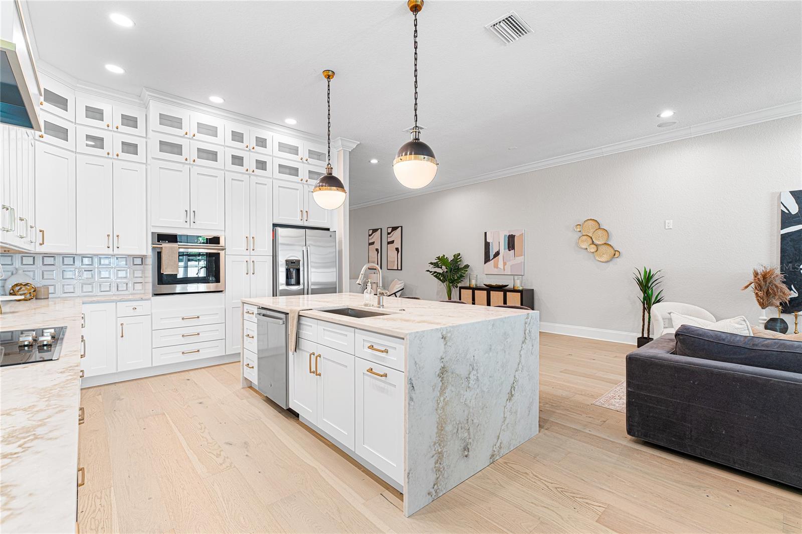 5601 BAYSHORE BLVD #E