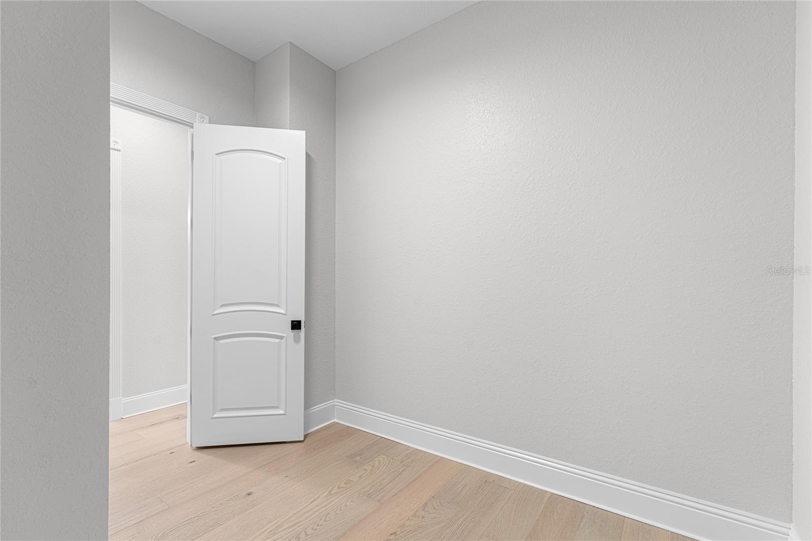 5601 BAYSHORE BLVD #E