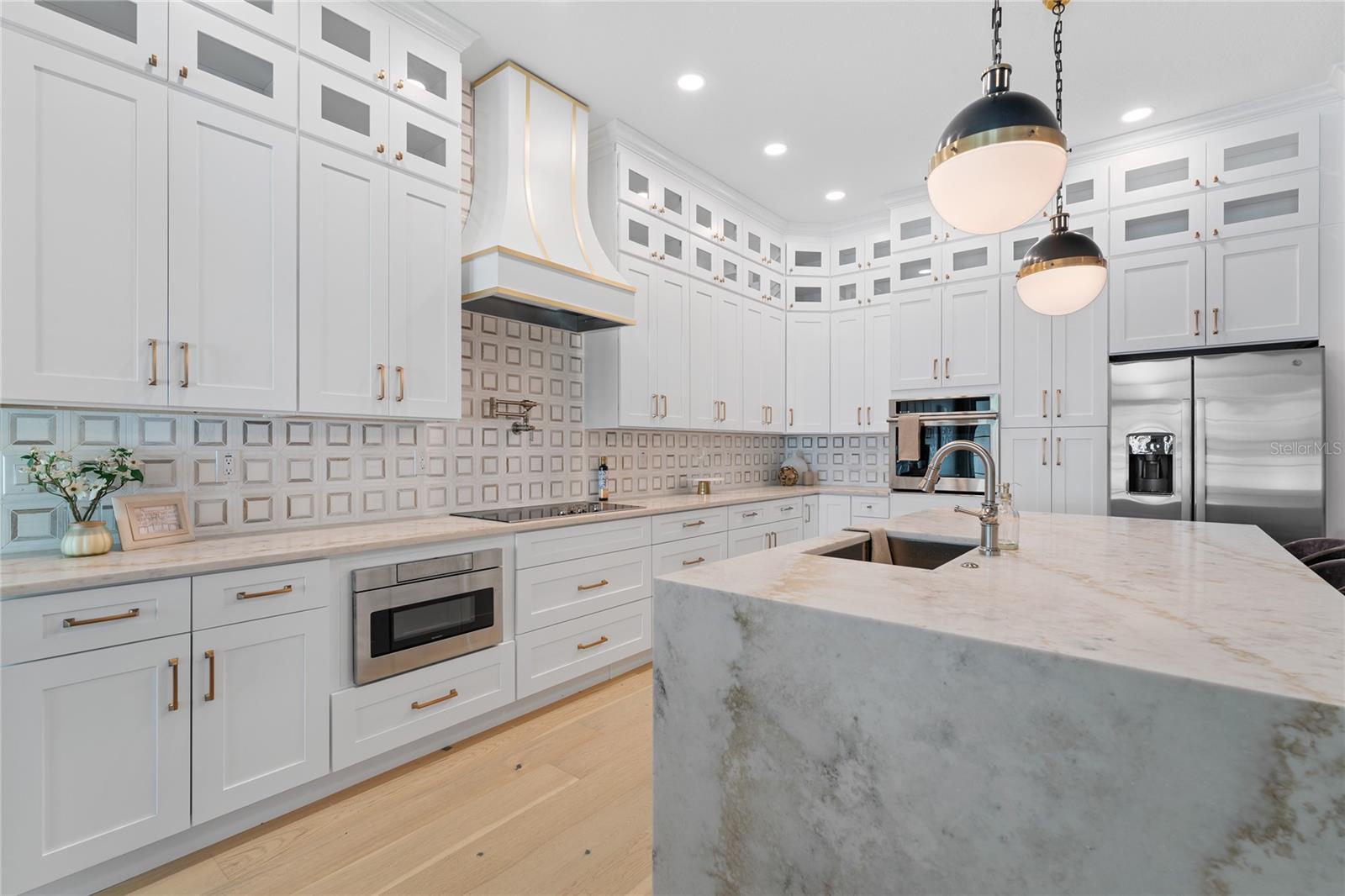 5601 BAYSHORE BLVD #E