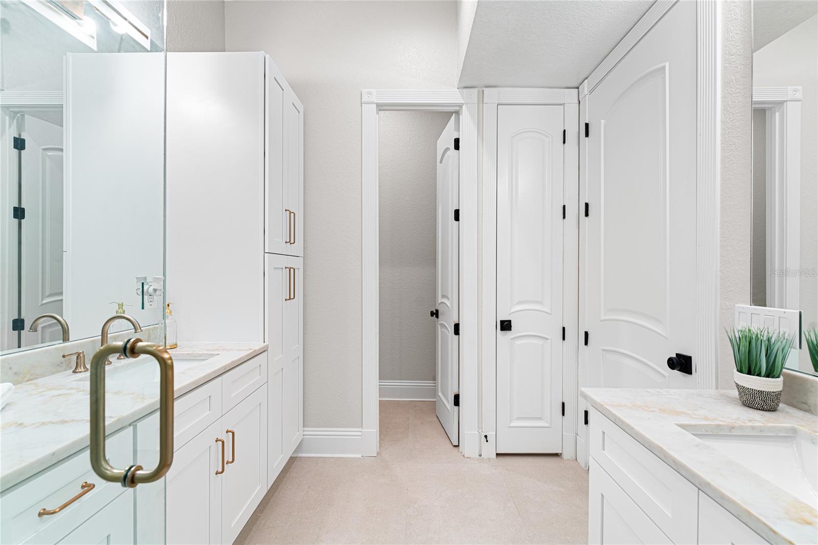 5601 BAYSHORE BLVD #E