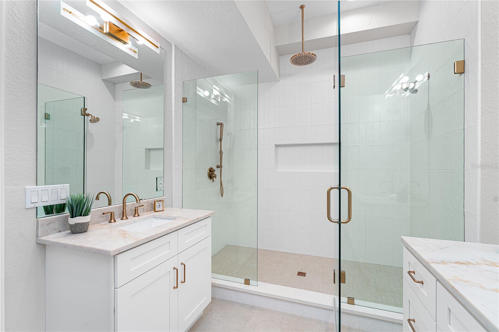 5601 BAYSHORE BLVD #E