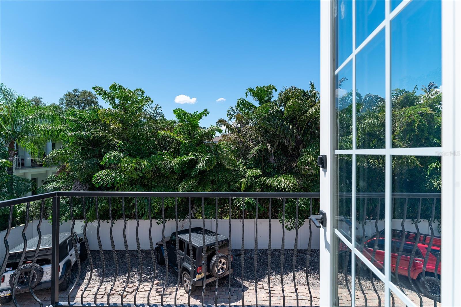 5601 BAYSHORE BLVD #E