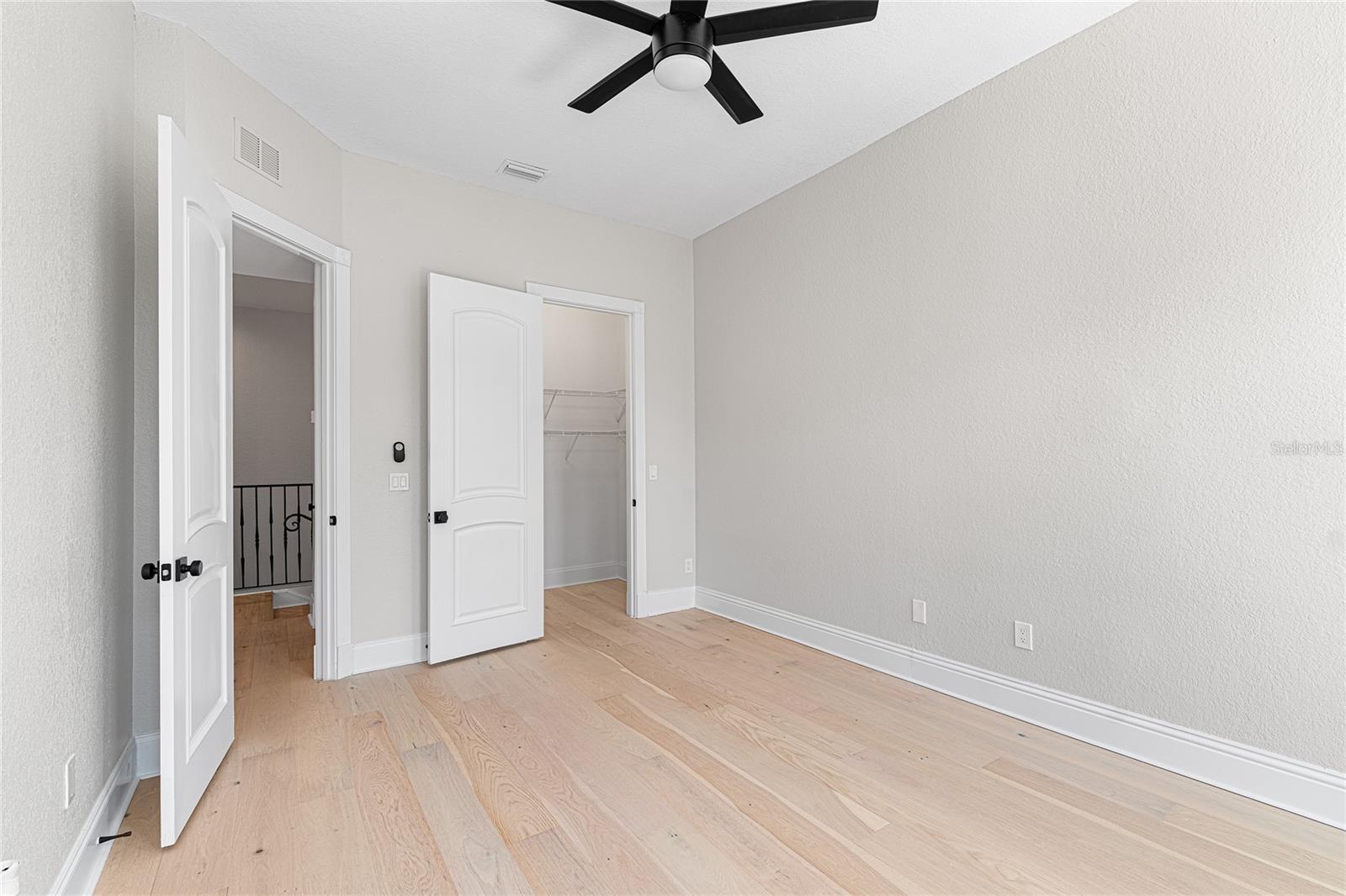 5601 BAYSHORE BLVD #E