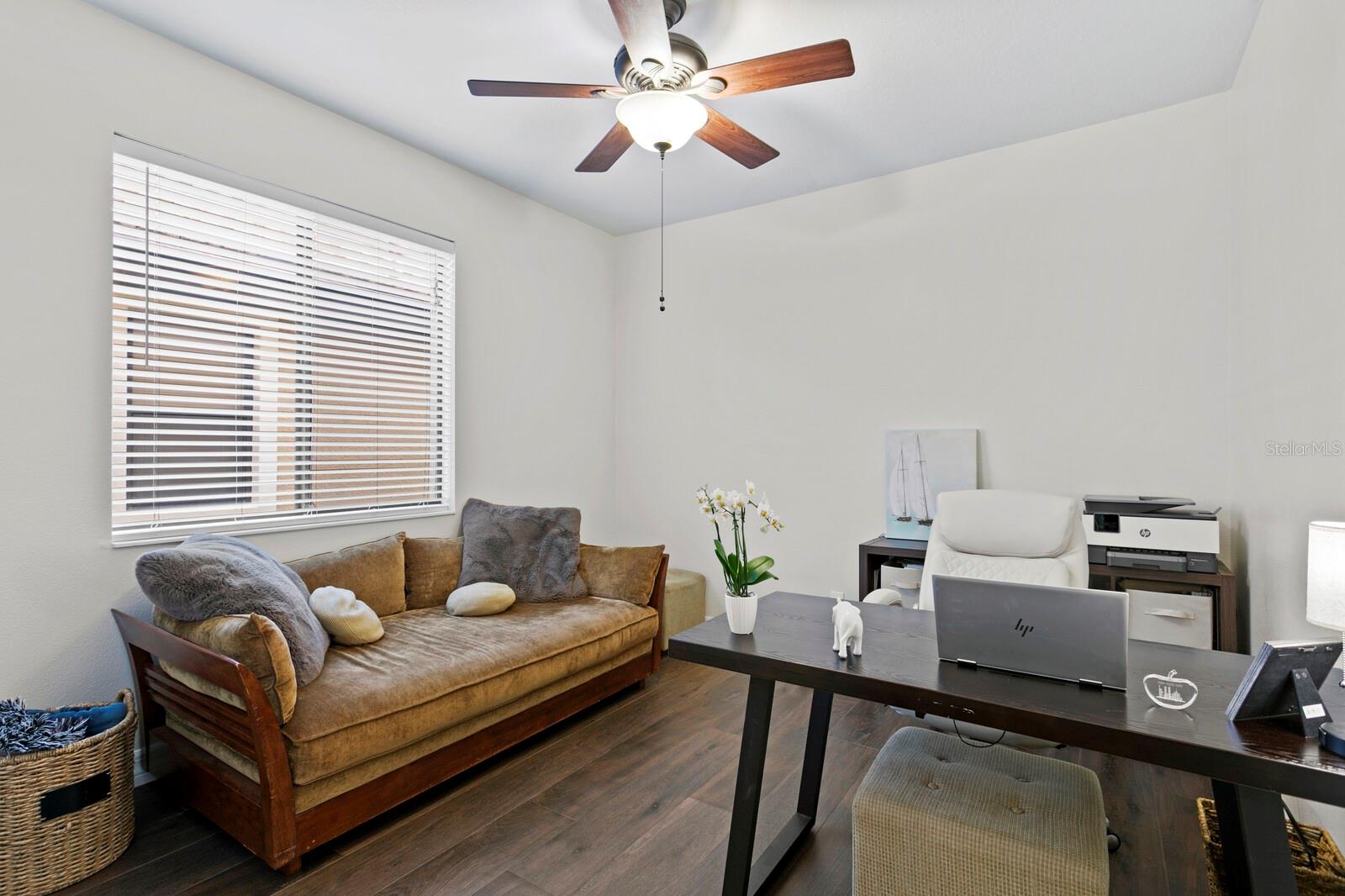 20352 CHESTNUT GROVE DR