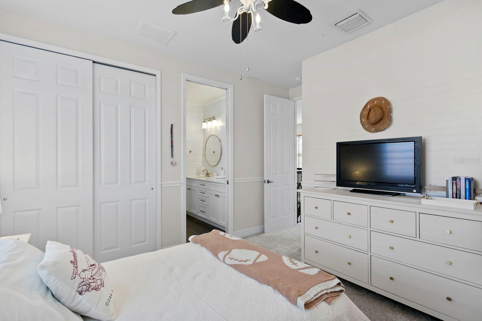 20352 CHESTNUT GROVE DR