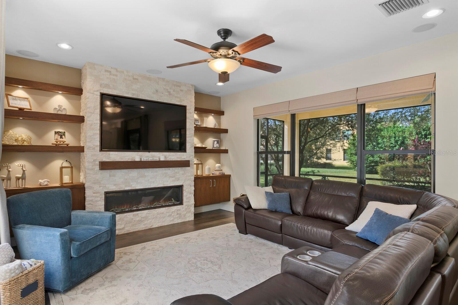 20352 CHESTNUT GROVE DR