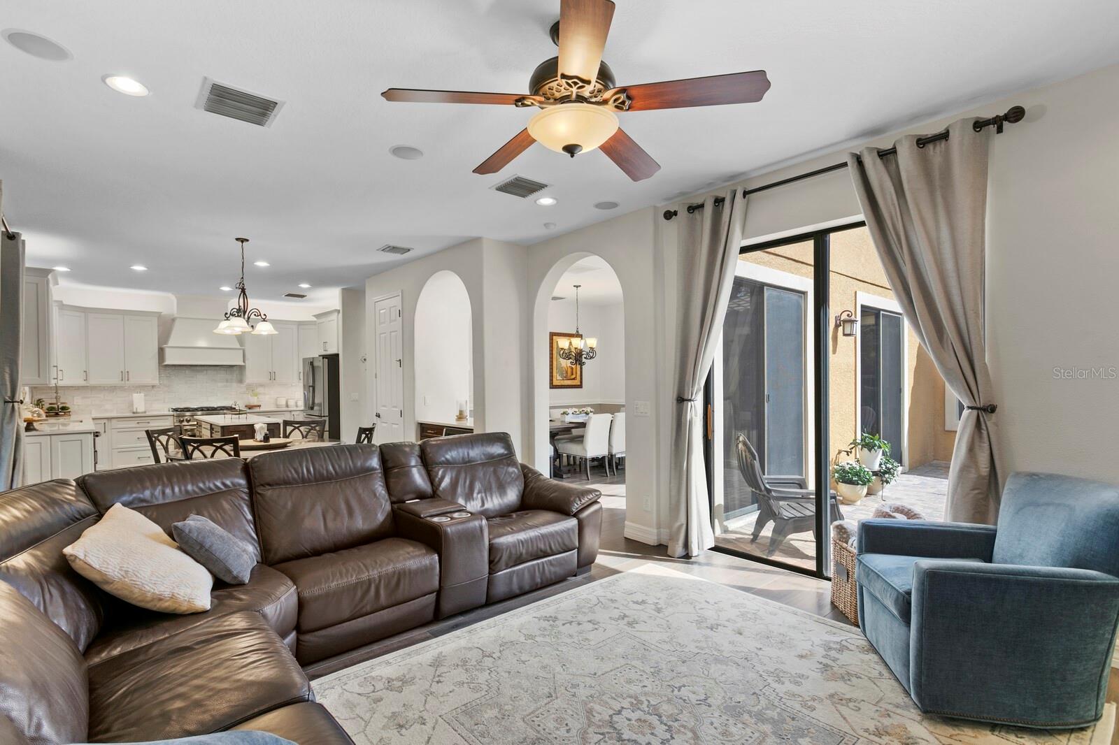 20352 CHESTNUT GROVE DR