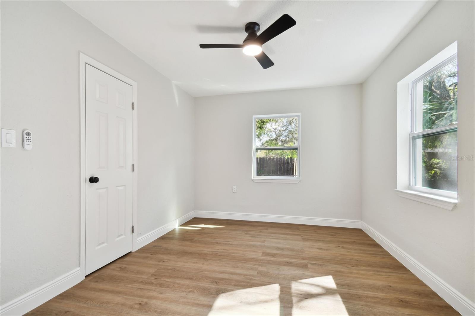 2203 E MINNEHAHA ST