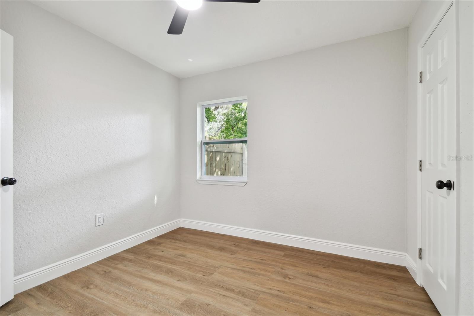 2203 E MINNEHAHA ST