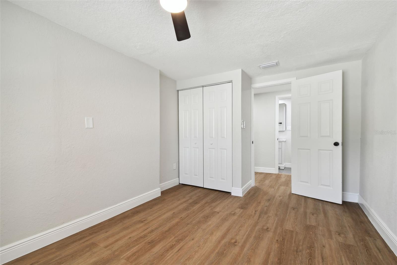 2203 E MINNEHAHA ST