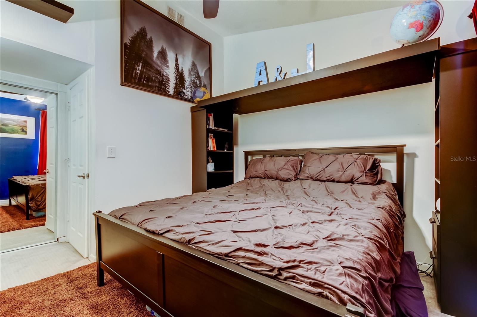 4527 W LA VILLA LN
