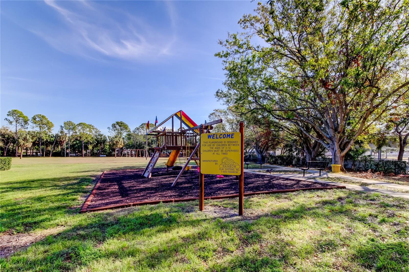4527 W LA VILLA LN