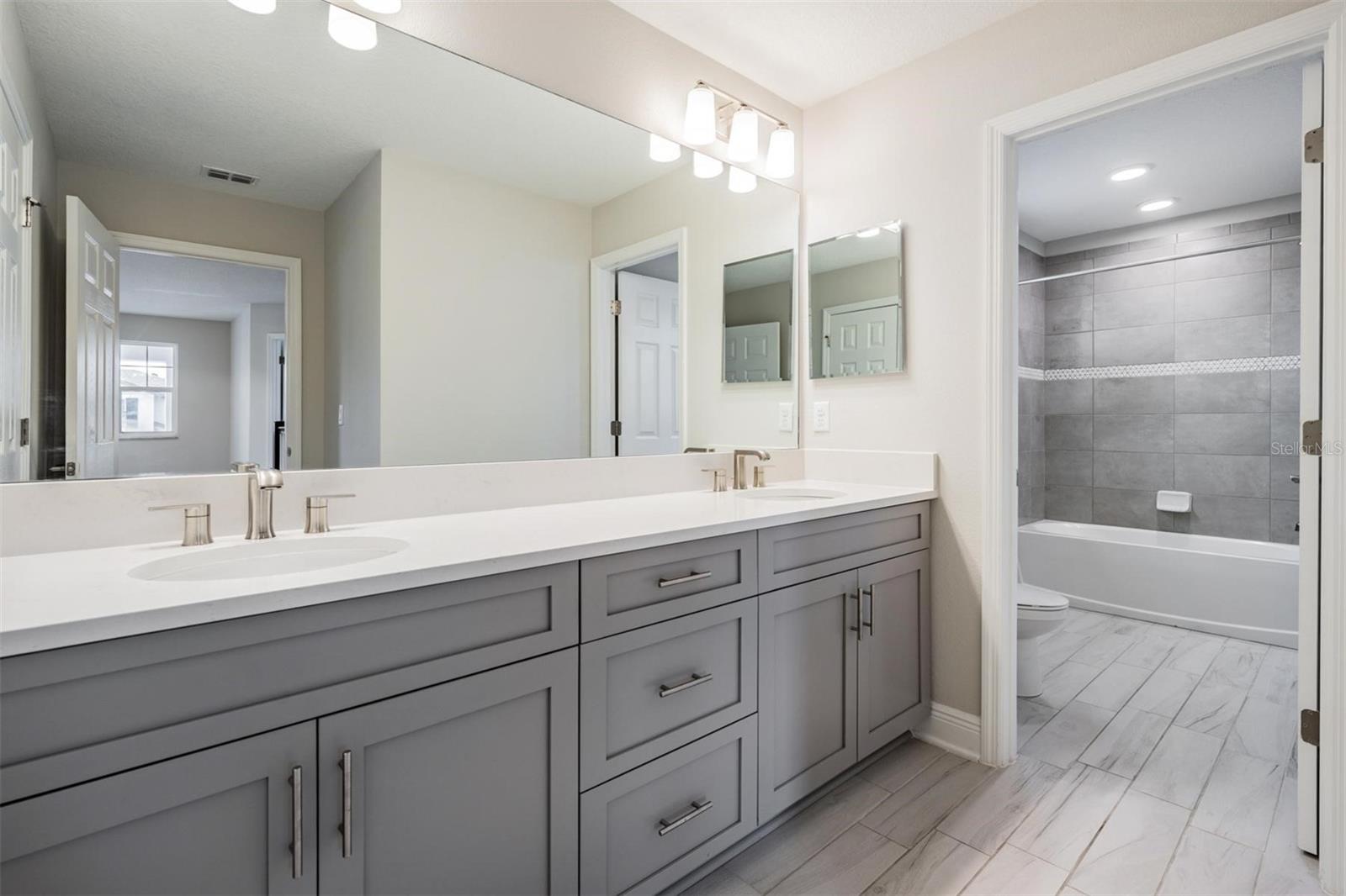 7316 NOTCHED PINE BND