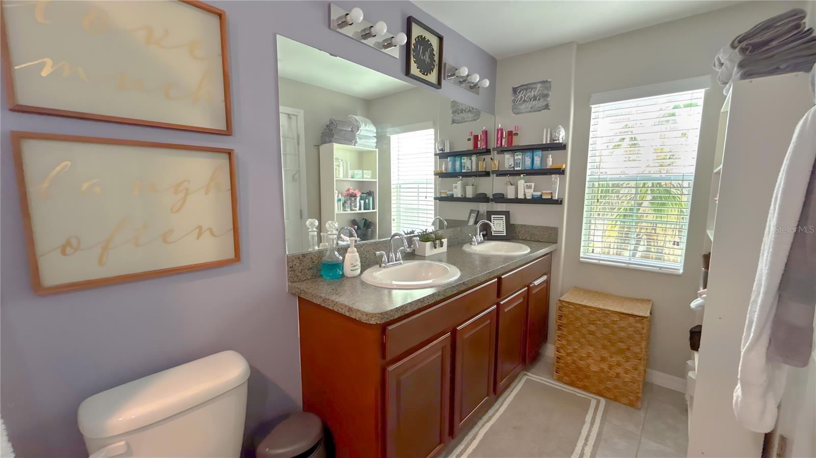 10518 LAKE MONTAUK DR