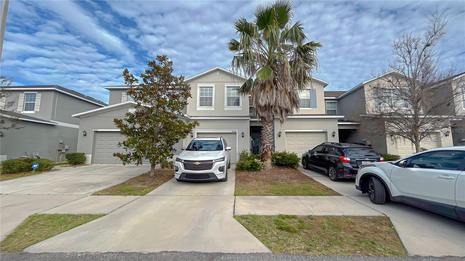 10518 LAKE MONTAUK DR