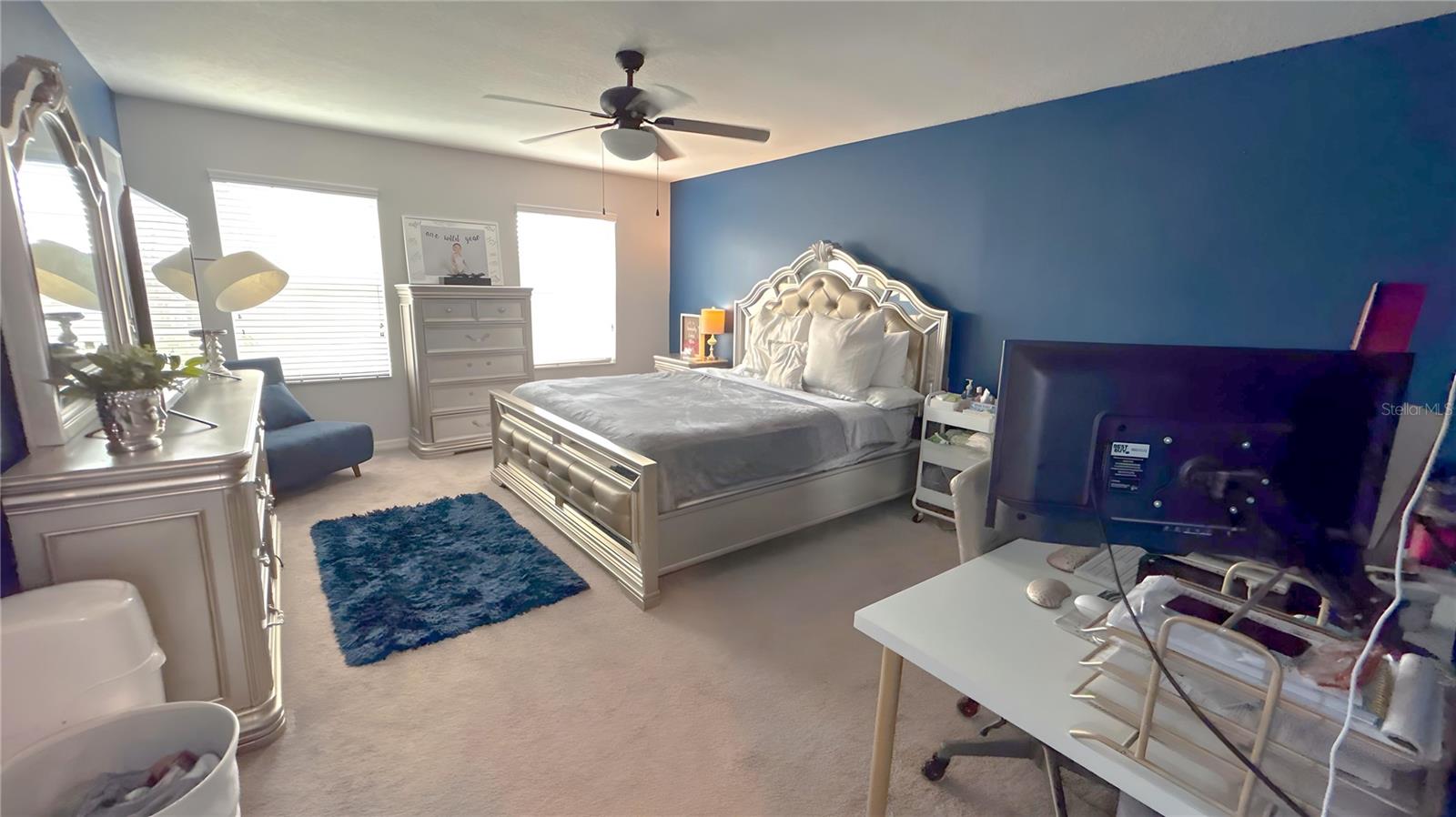 10518 LAKE MONTAUK DR
