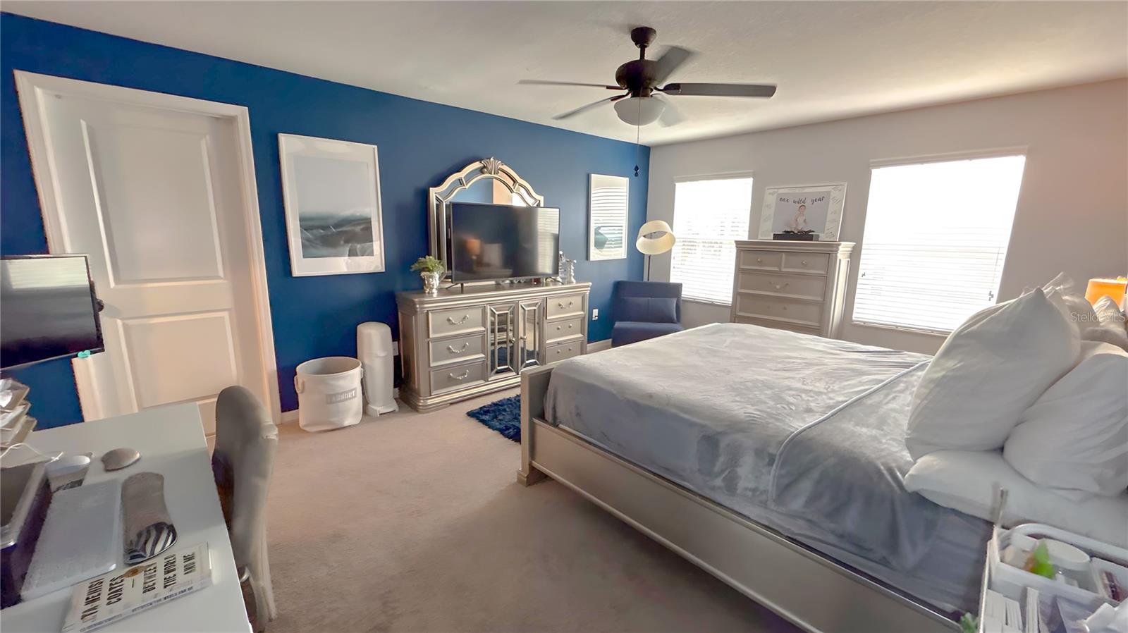 10518 LAKE MONTAUK DR