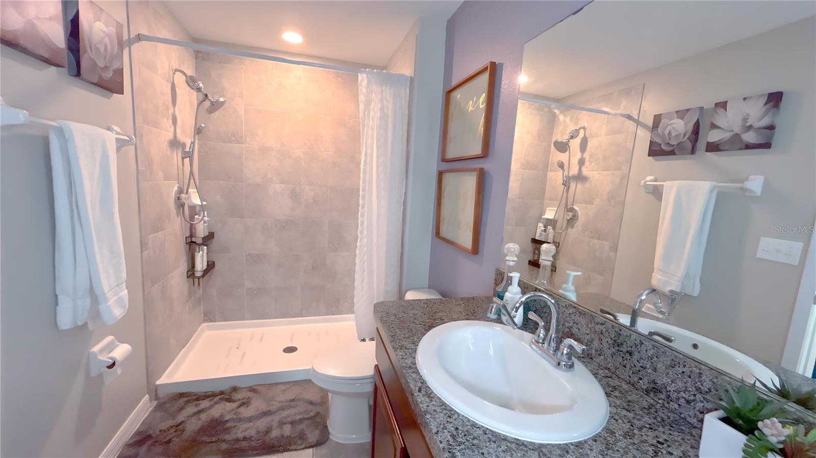 10518 LAKE MONTAUK DR