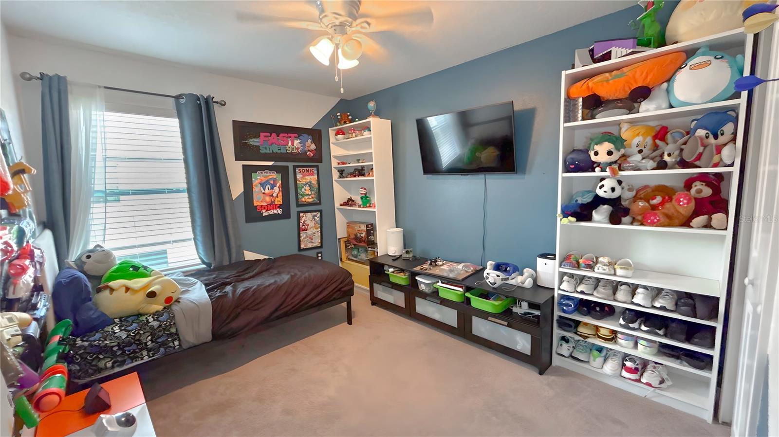 10518 LAKE MONTAUK DR