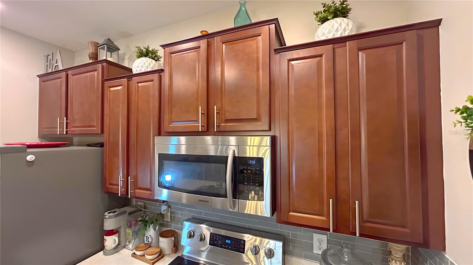 10518 LAKE MONTAUK DR
