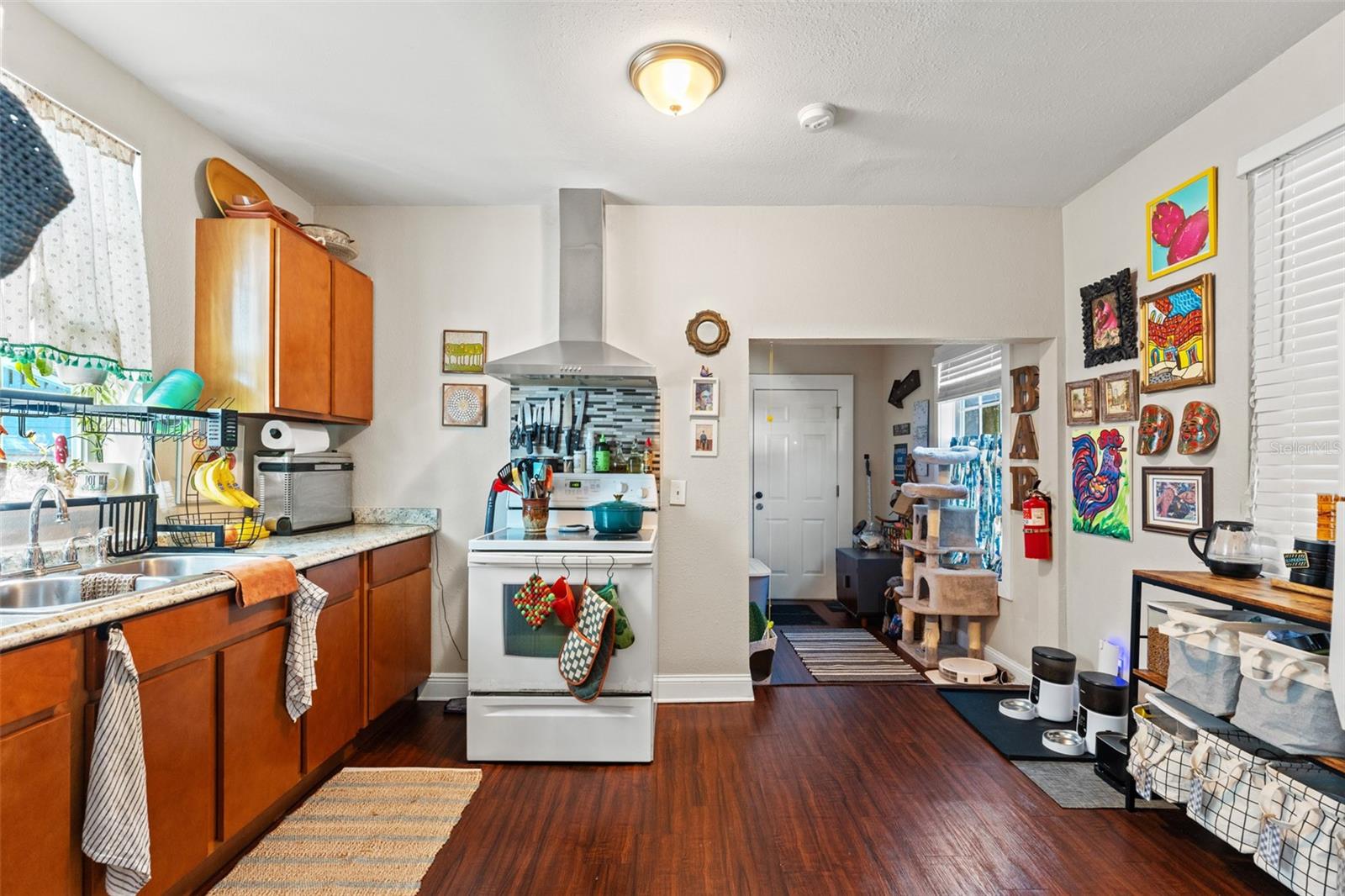 905 E 24TH AVE