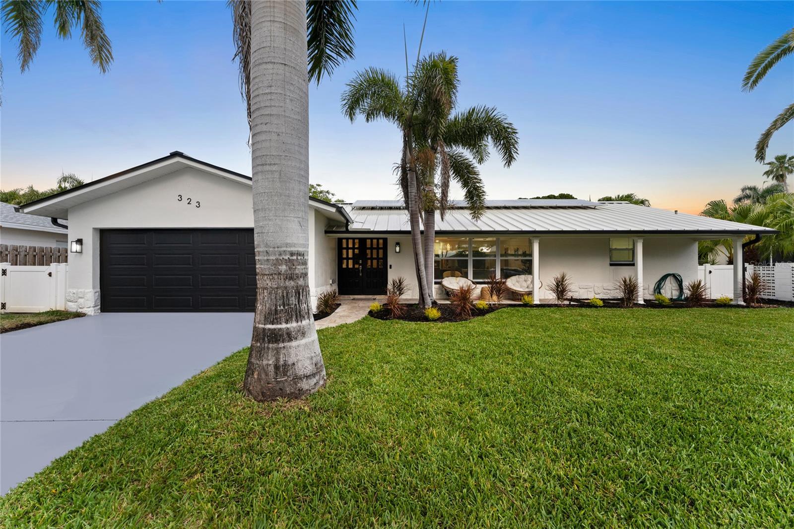 323 7TH AVE N