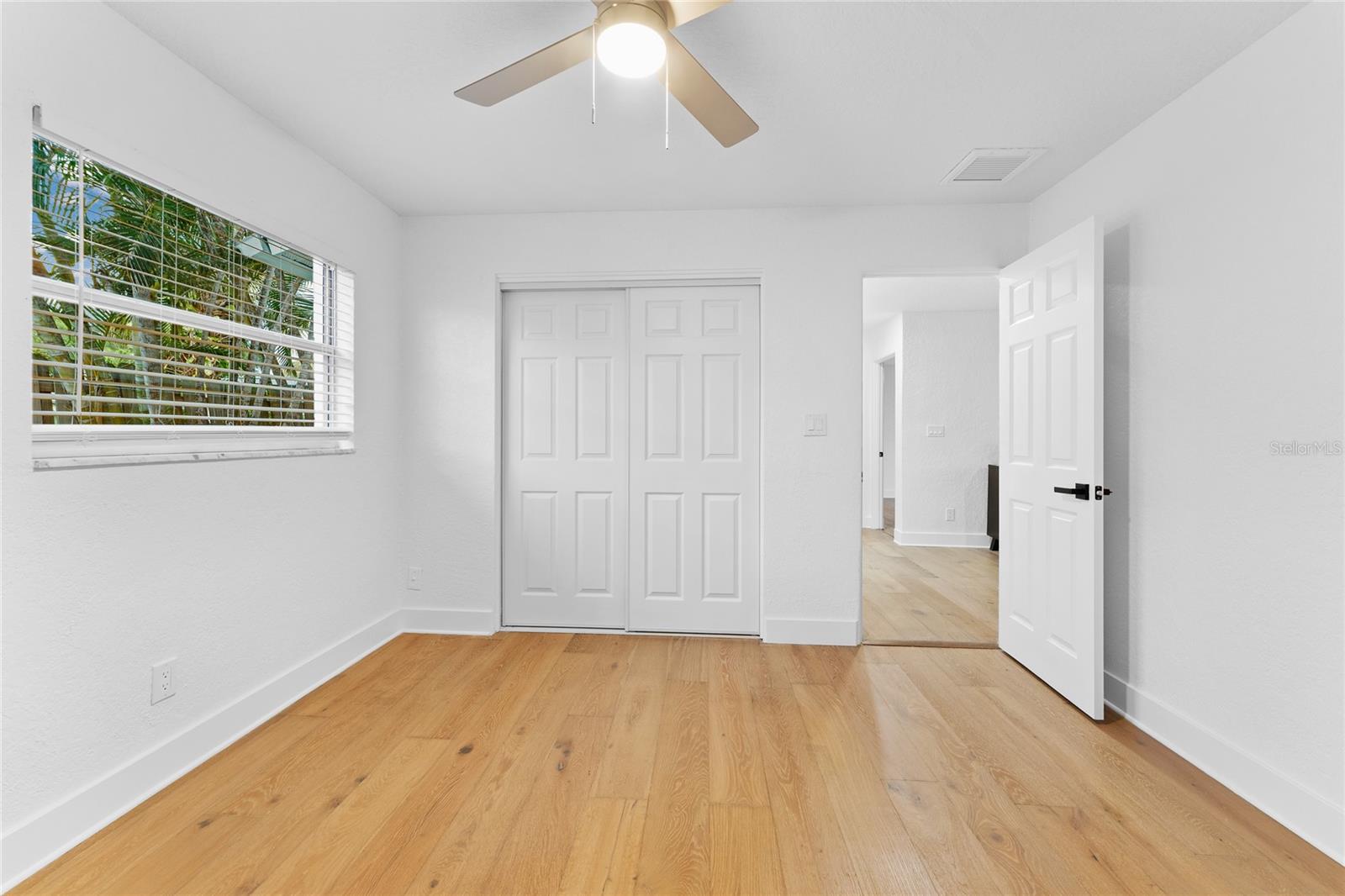 323 7TH AVE N