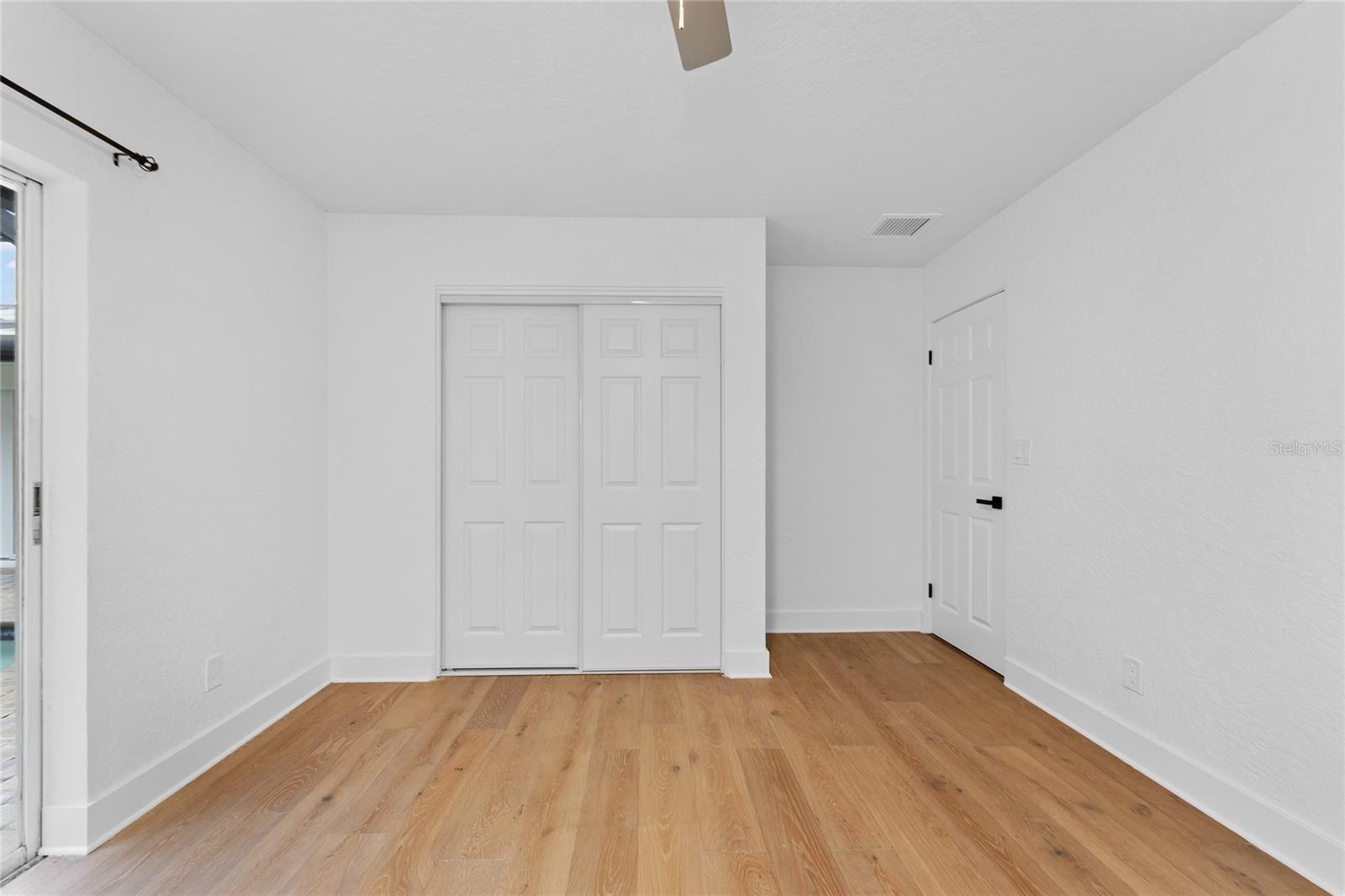 323 7TH AVE N