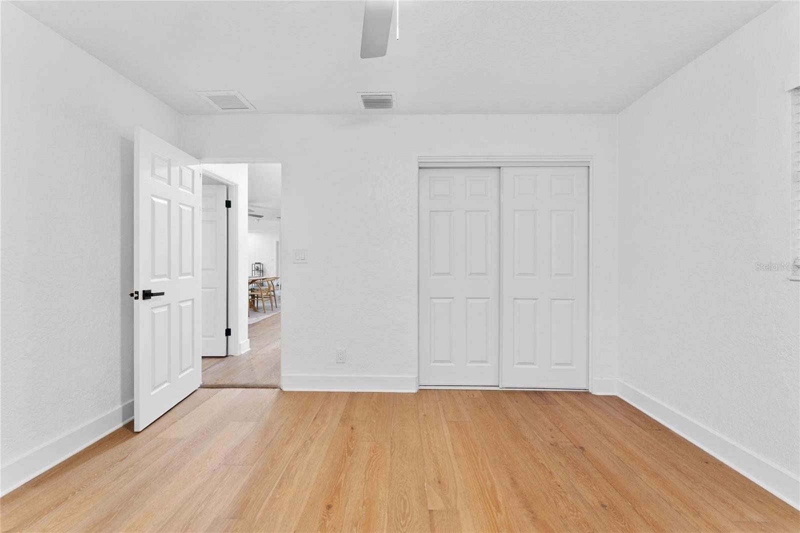 323 7TH AVE N