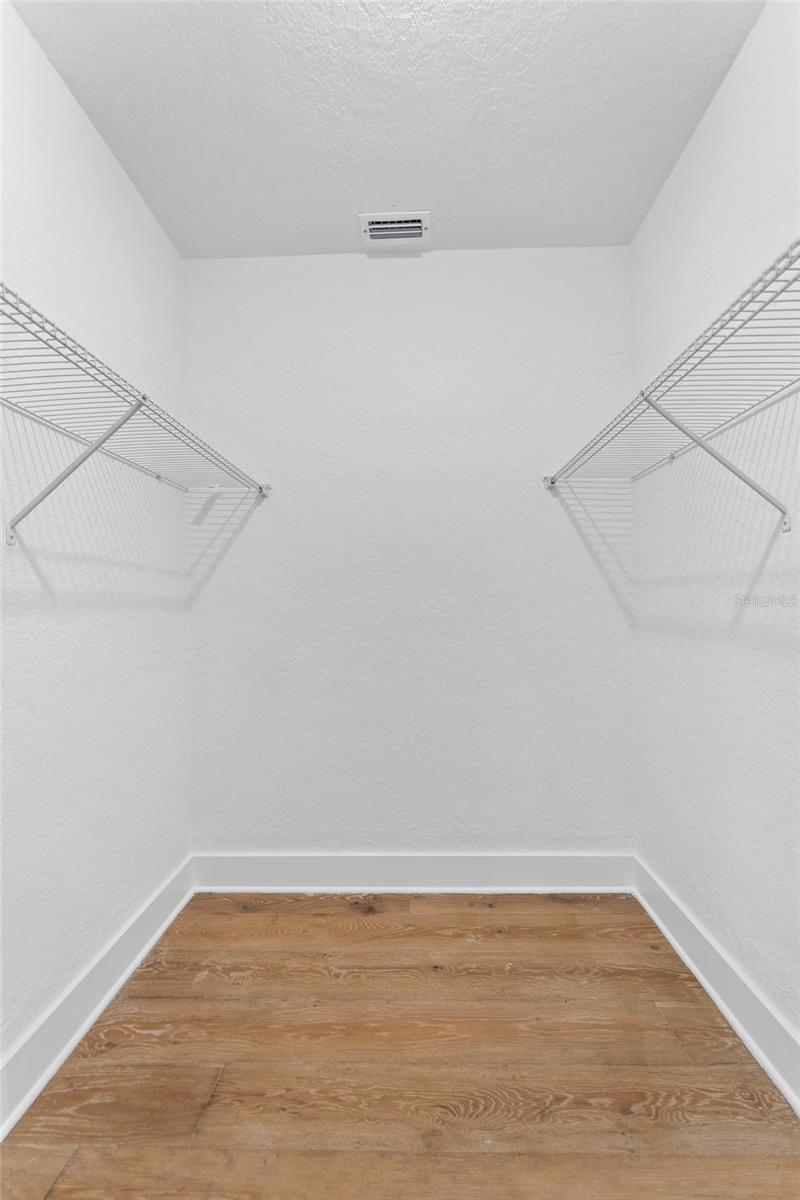 323 7TH AVE N