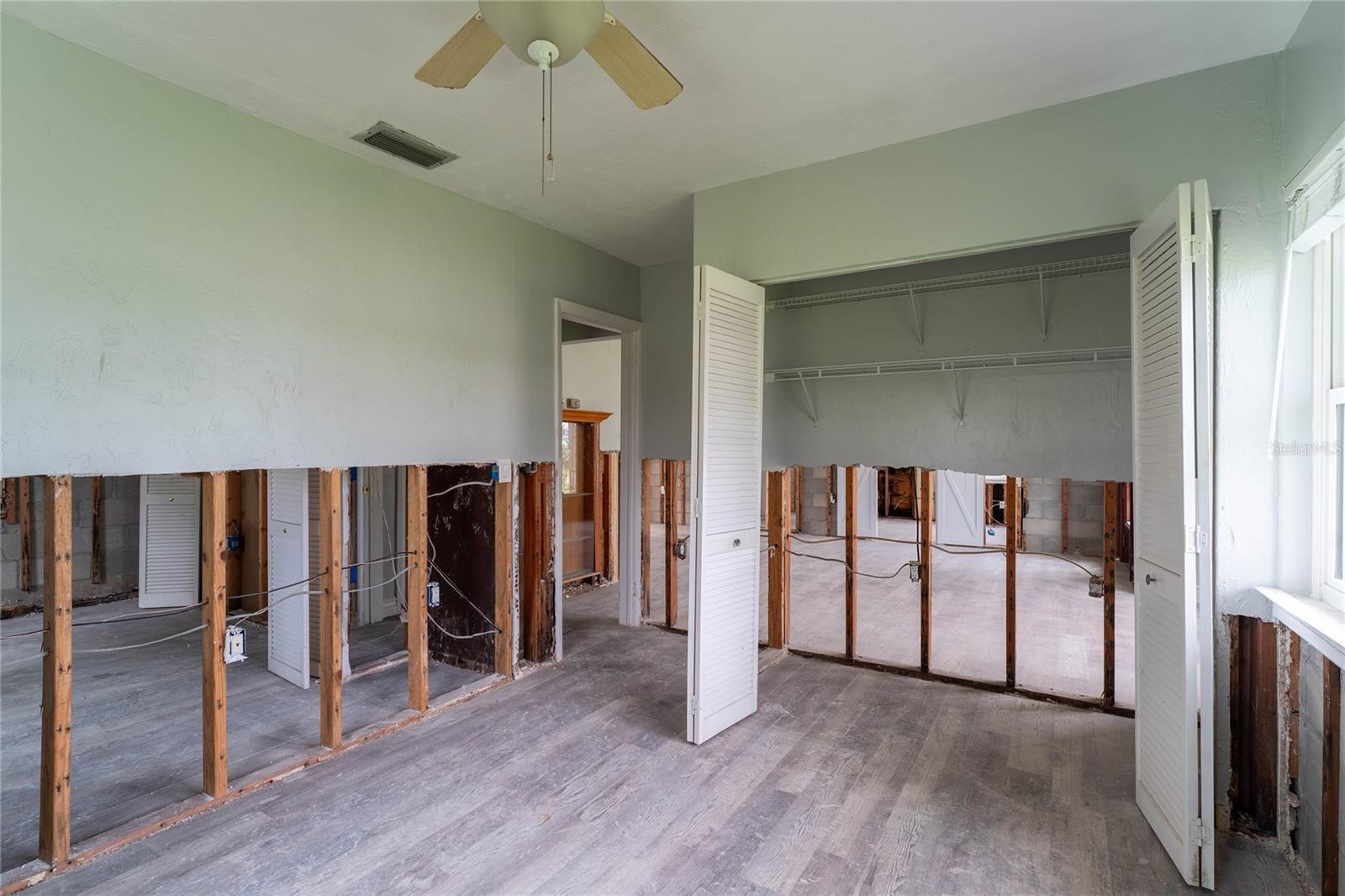 112 GAUSE DR