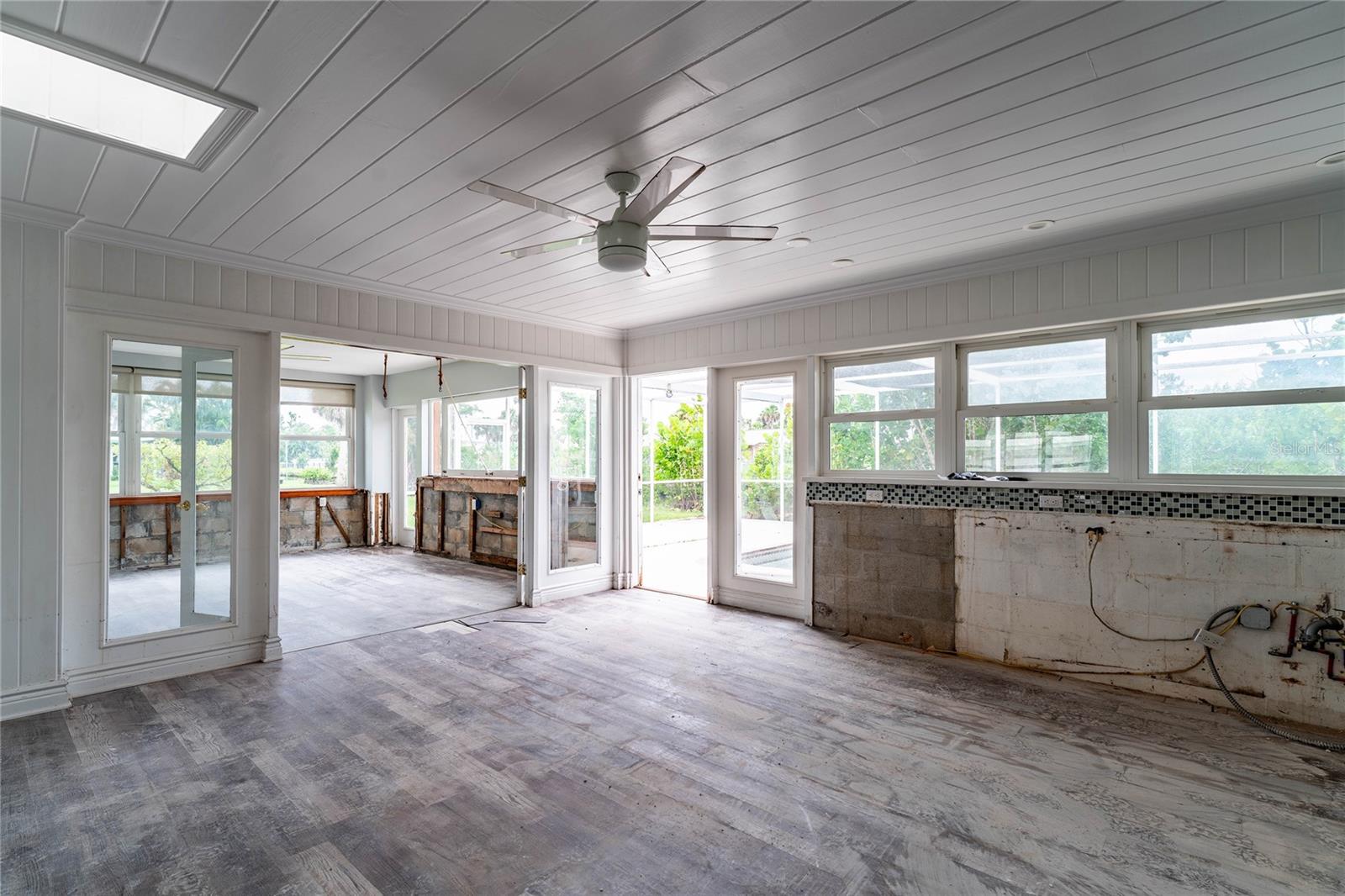 112 GAUSE DR