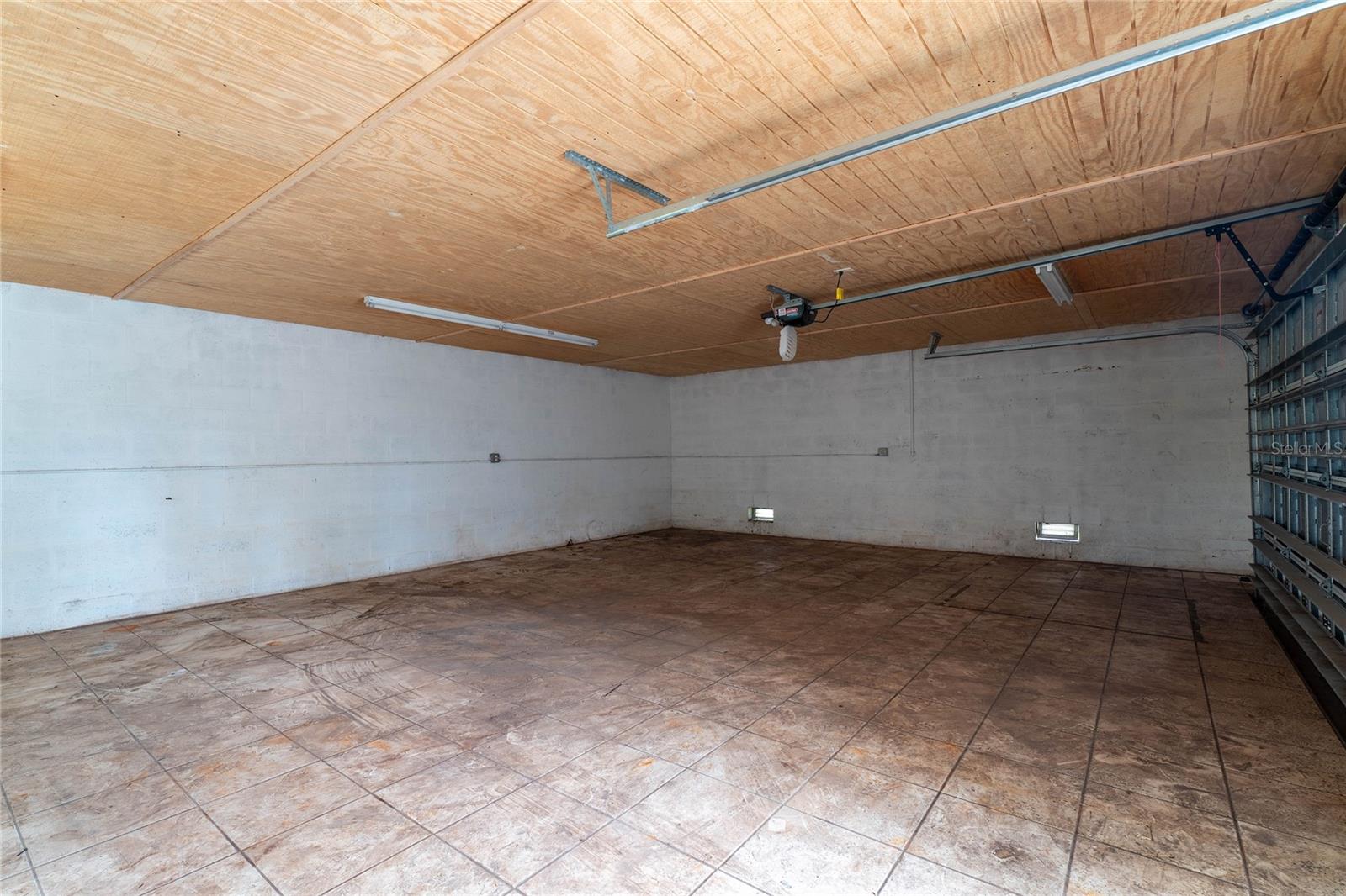 112 GAUSE DR