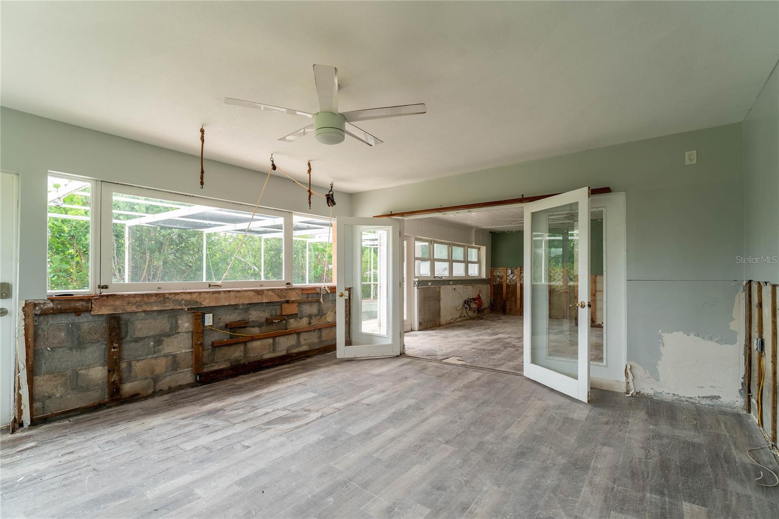 112 GAUSE DR