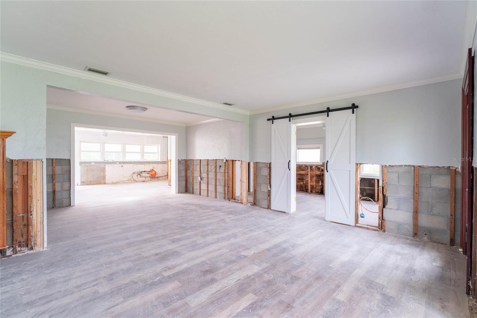 112 GAUSE DR