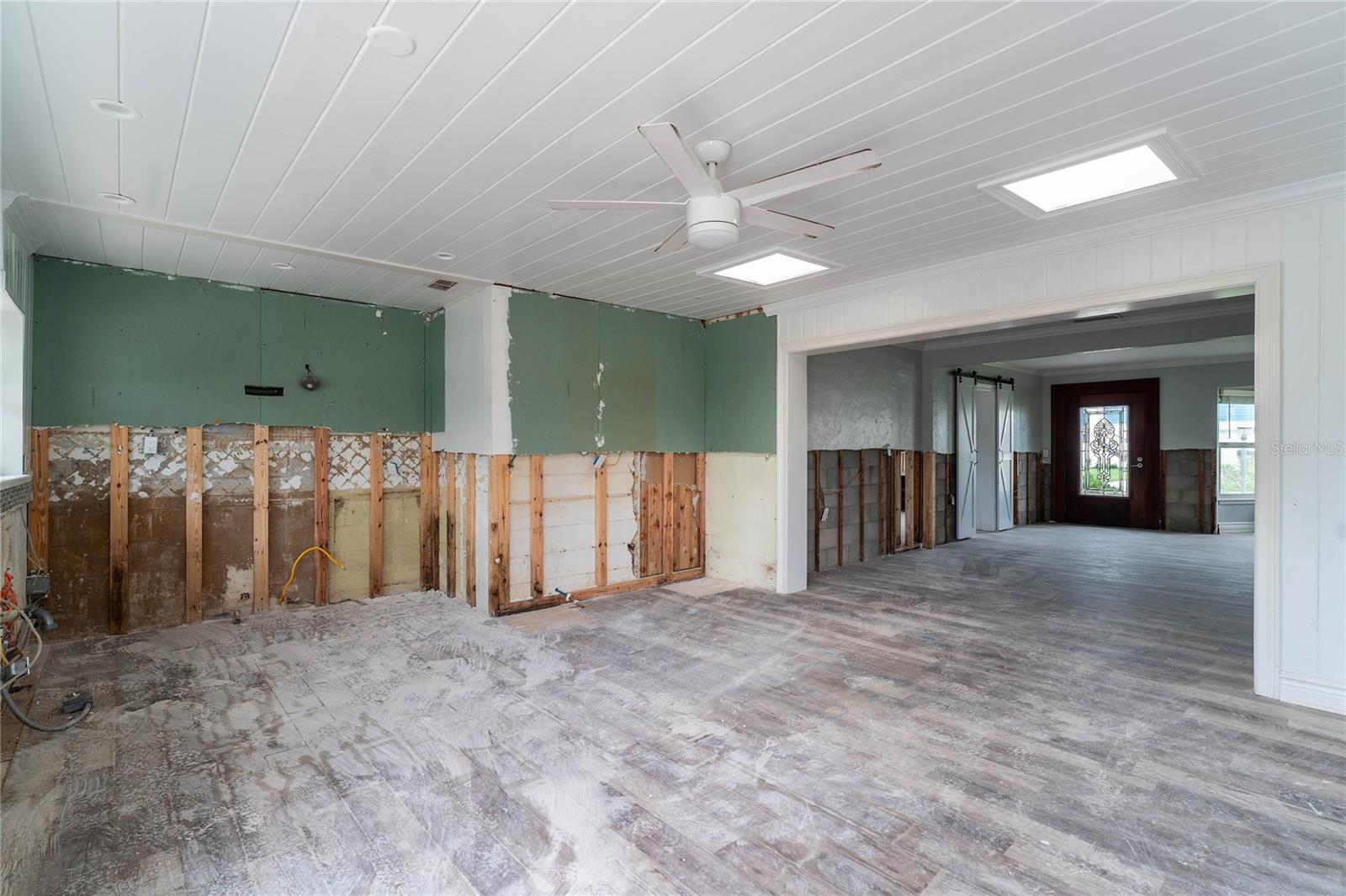 112 GAUSE DR
