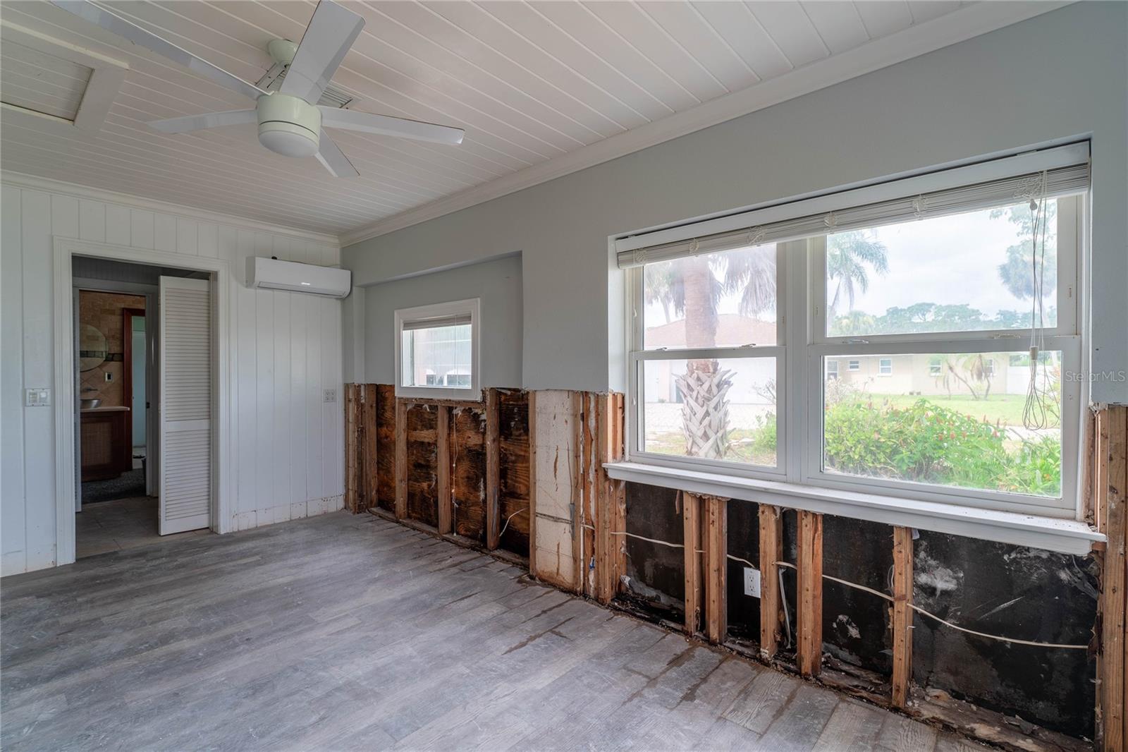 112 GAUSE DR