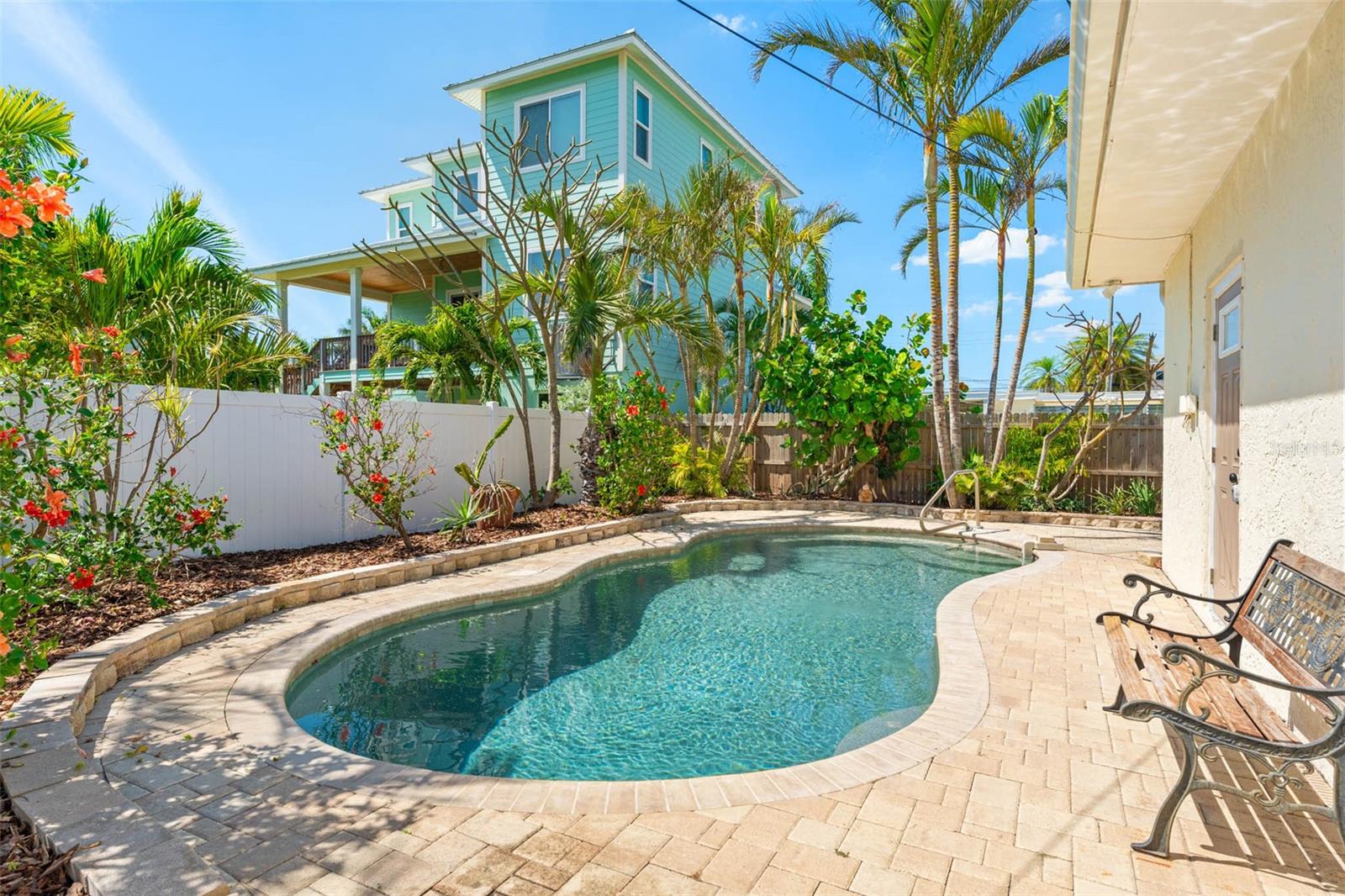 601 BOCA CIEGA ISLE DR