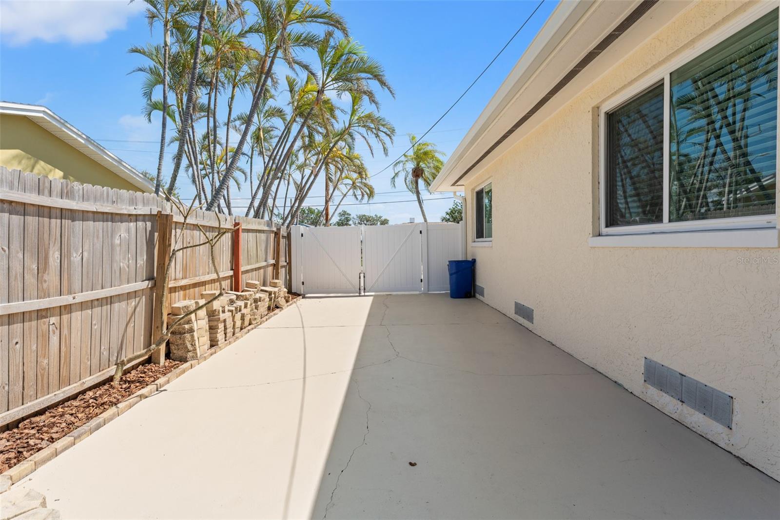 601 BOCA CIEGA ISLE DR