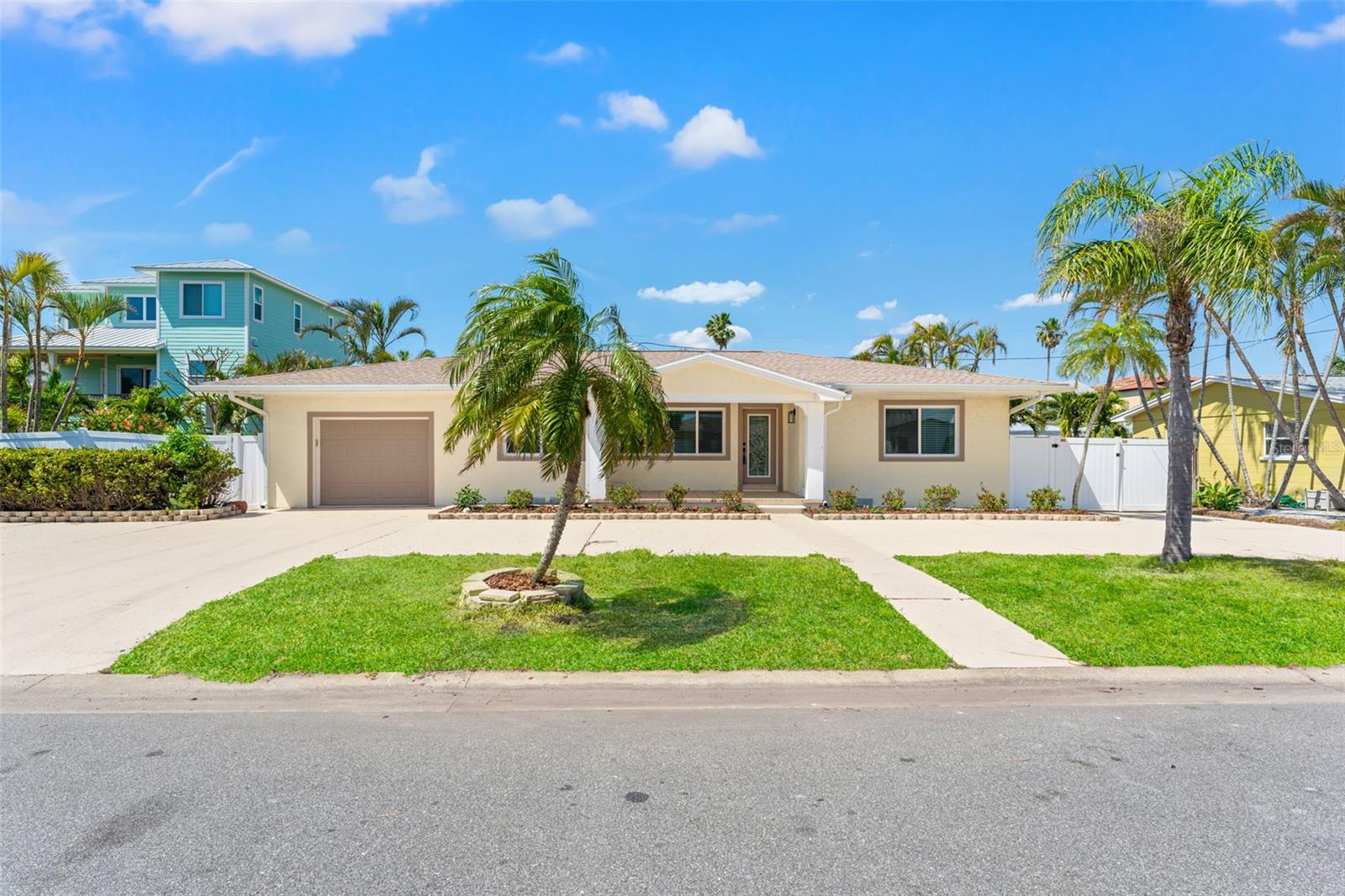 601 BOCA CIEGA ISLE DR