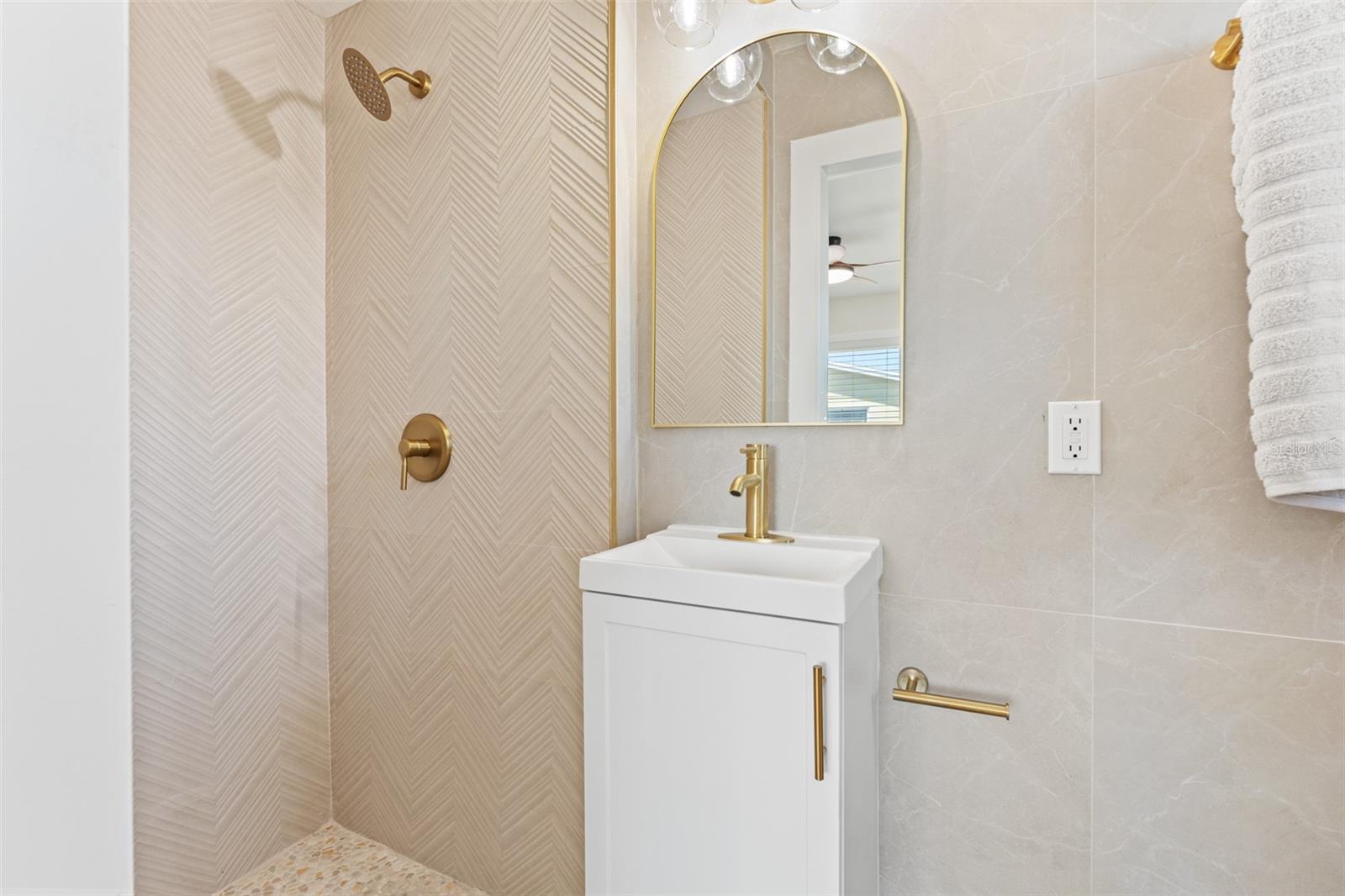 601 BOCA CIEGA ISLE DR