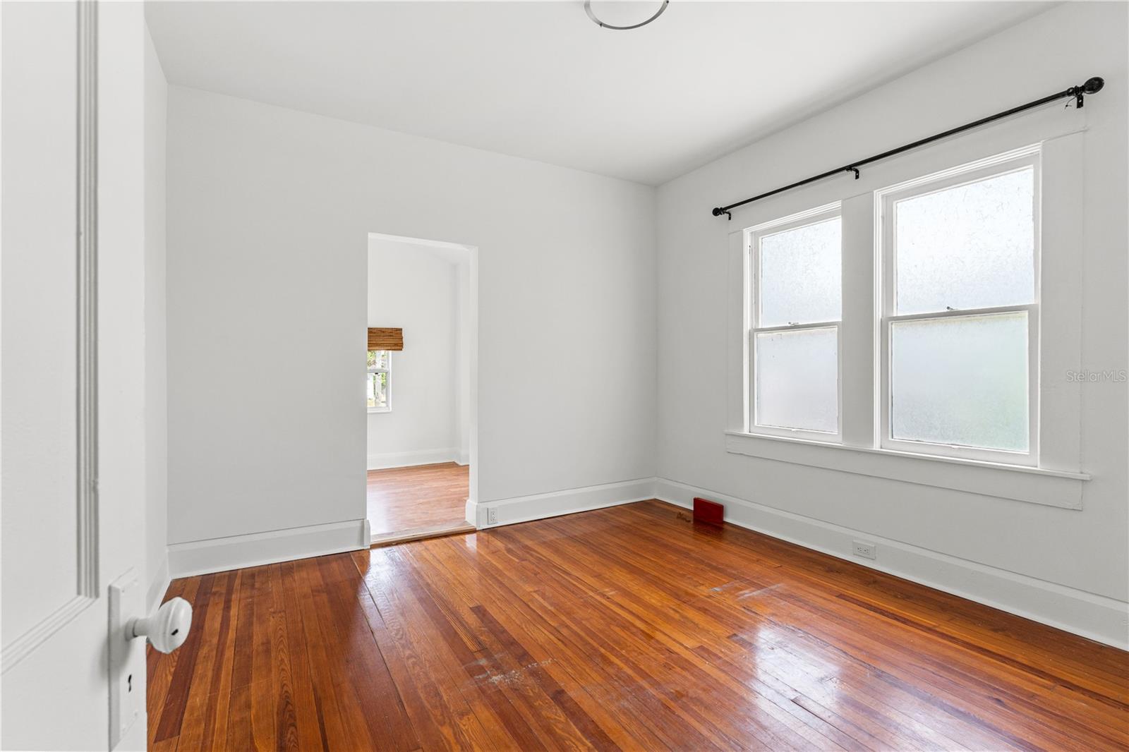 204 W CURTIS ST