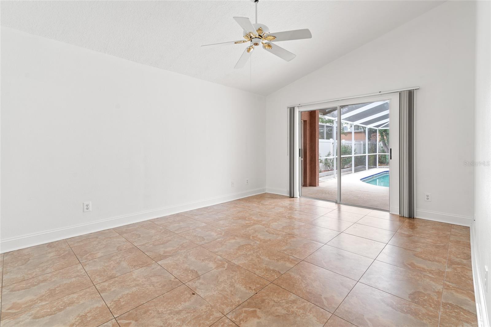 18005 PALM BREEZE DR