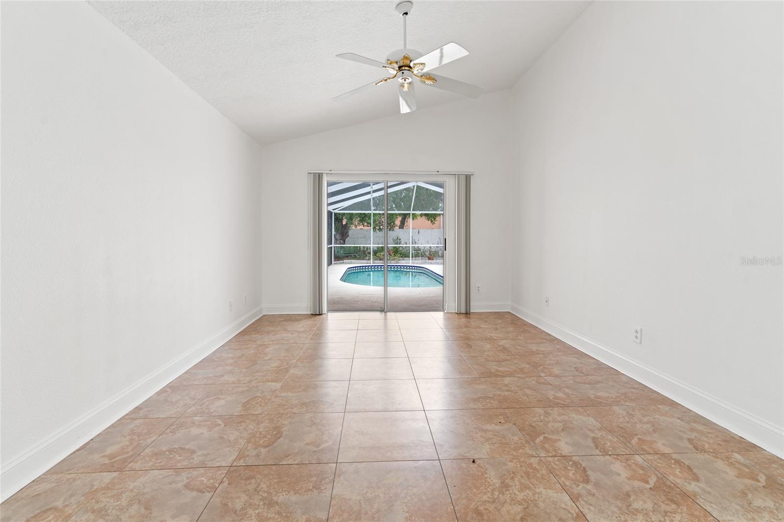 18005 PALM BREEZE DR